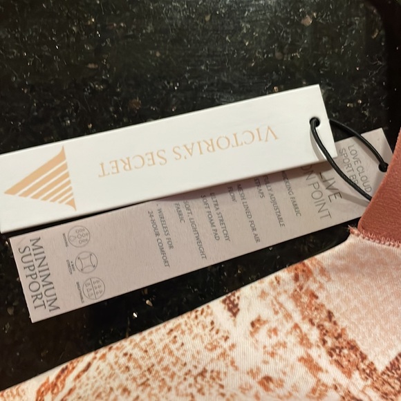 Victoria Secret Sports Bra minimum support XL - Picture 4 of 4
